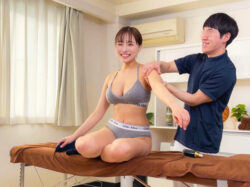 制服の下のカルバン・クラインのスポブラはち切れそうな巨乳ソフト部J●整体ならぬ性感マッサージ